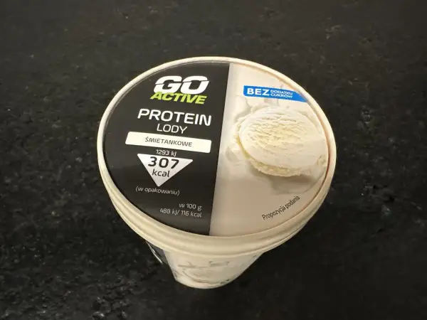 Lody proteinowe Go Active śmietankowe, bez dodatku cukrów. Czy lody są lekkostrawne? Ten produkt może być dobrym wyborem.